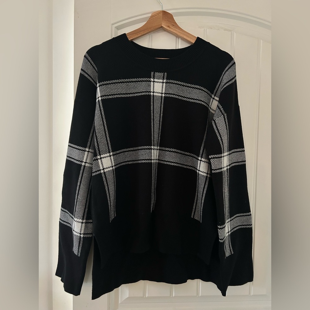 Banana Republic Hip Length Split Hem Sweater M